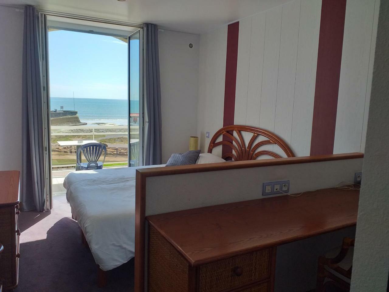 Hotel Les Rochers 2*